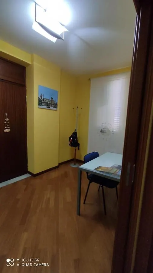Lägenhet Policlinico Home Palermo Italien